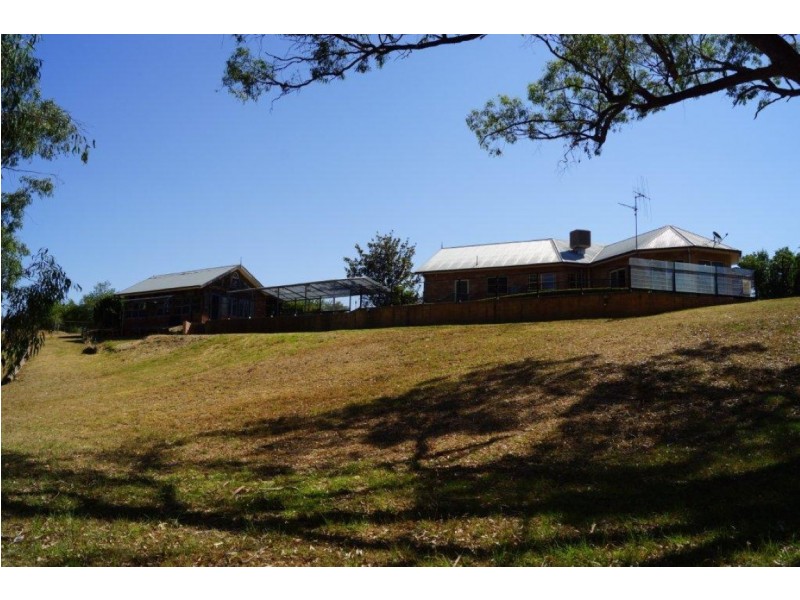 237 Nash Street, Parkes NSW 2870