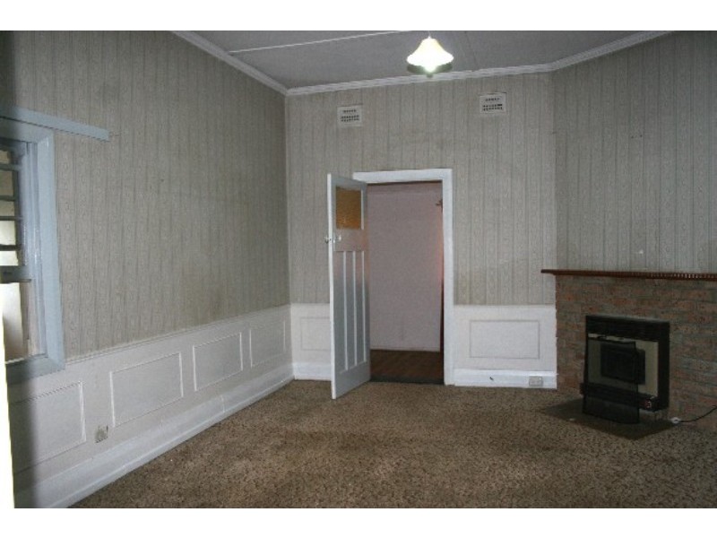 6 Grenfell Street, Parkes NSW 2870