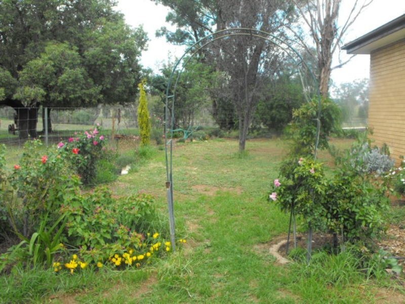 301 Lake Metcalfe Road, Parkes NSW 2870