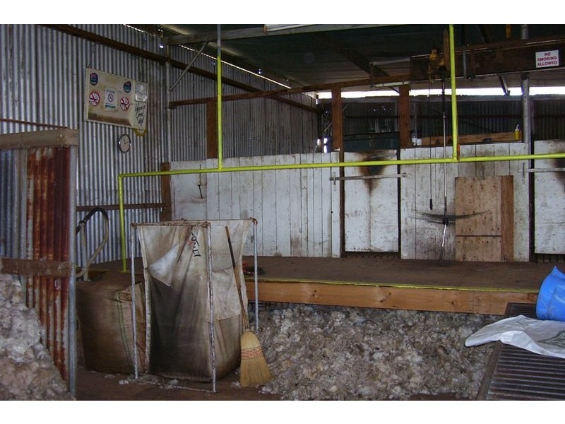 301 Lake Metcalfe Road, Parkes NSW 2870