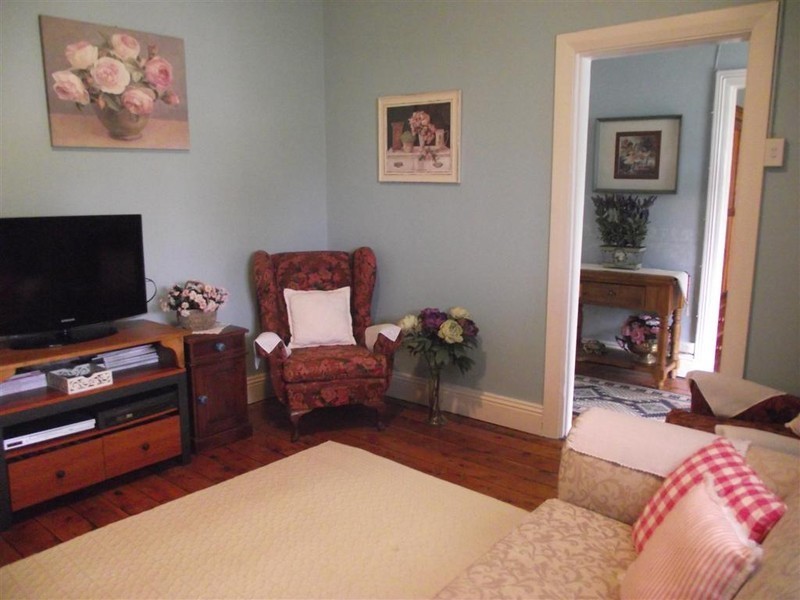 5 Howard St, Parkes NSW 2870