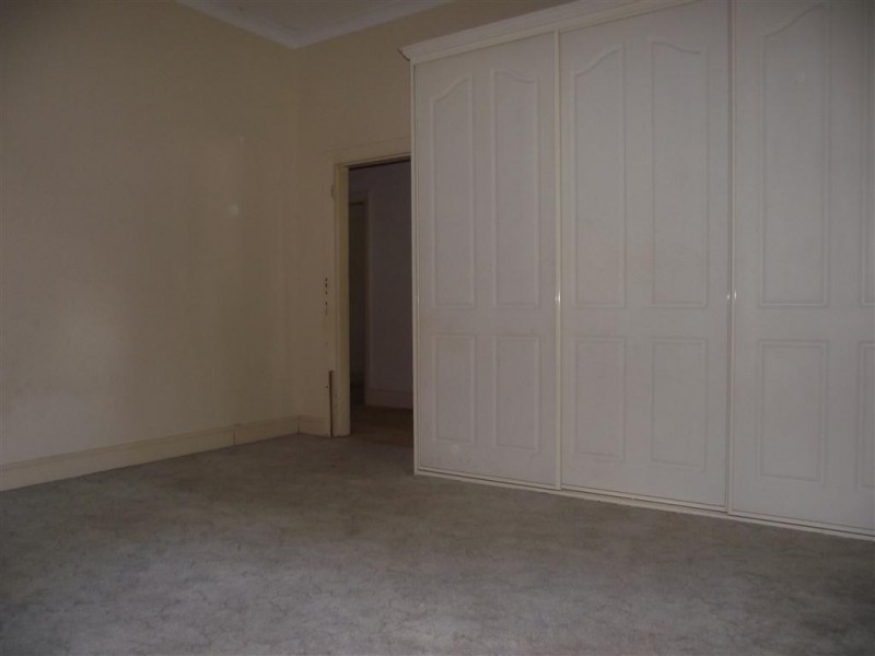 12 East Street, Parkes NSW 2870