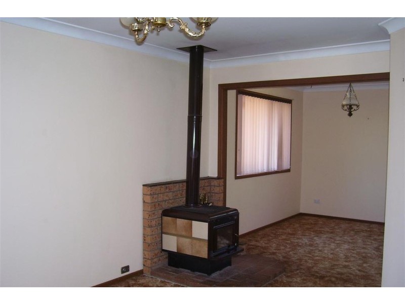 15  Barton Street, Parkes NSW 2870