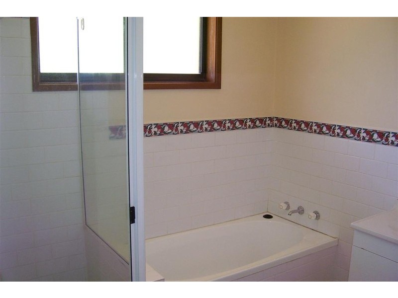 15  Barton Street, Parkes NSW 2870