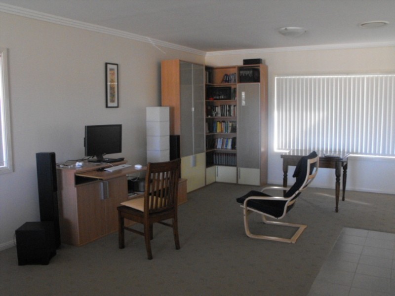 36 Best Street, Parkes NSW 2870