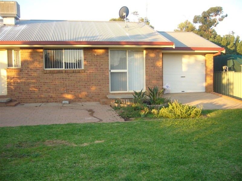 155 Condobolin Road, Parkes NSW 2870