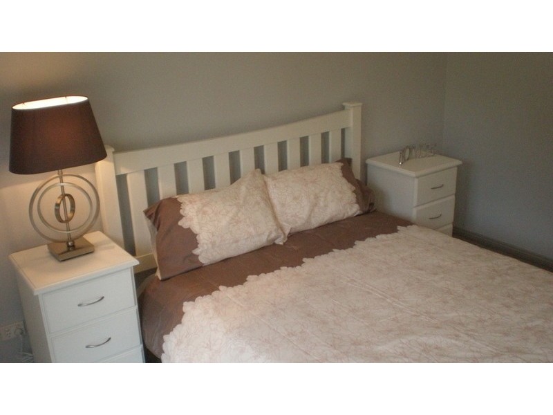 8 Russell St, Parkes NSW 2870