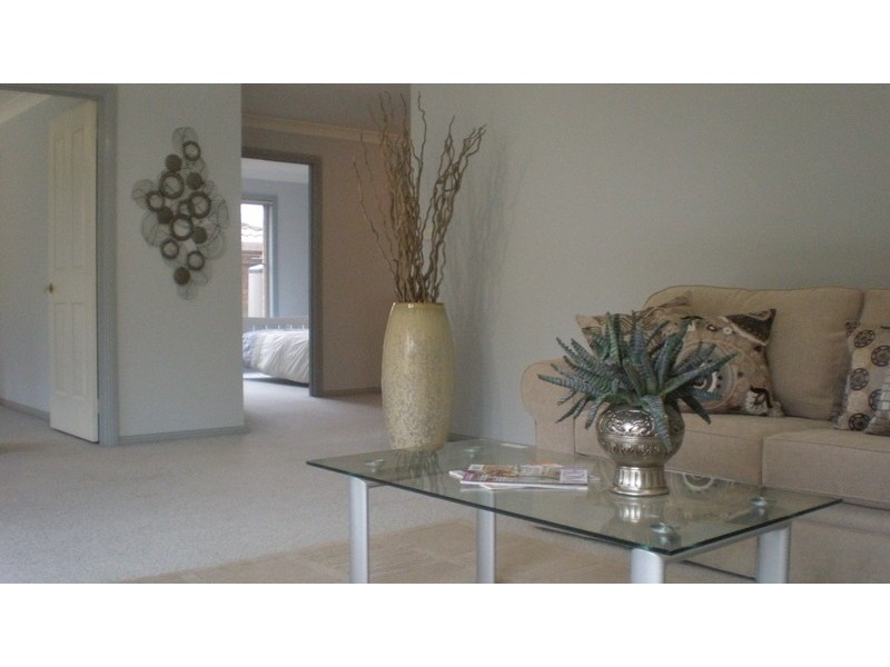 8 Russell St, Parkes NSW 2870