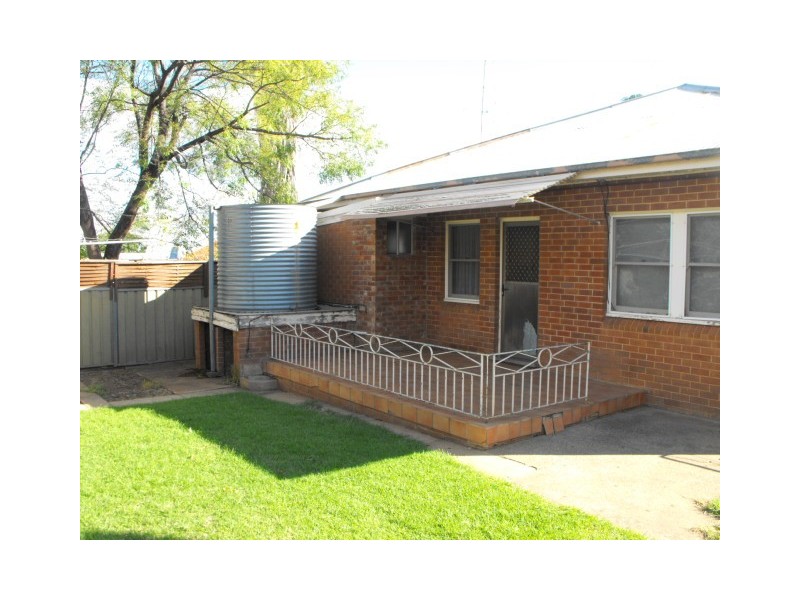 387 Clarinda Street, Parkes NSW 2870