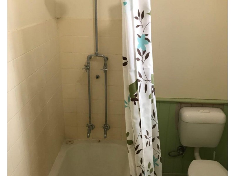 16 Gallop Ave, Parkes NSW 2870