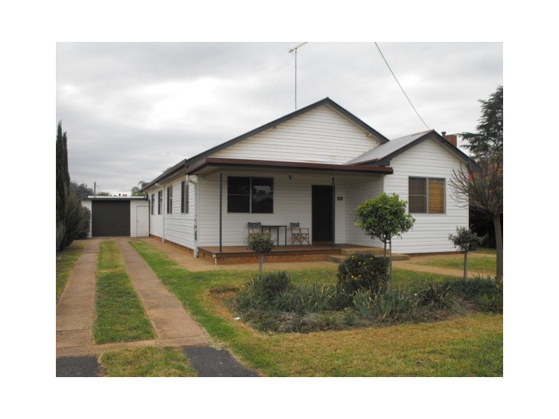 24 Junction Street, Parkes NSW 2870