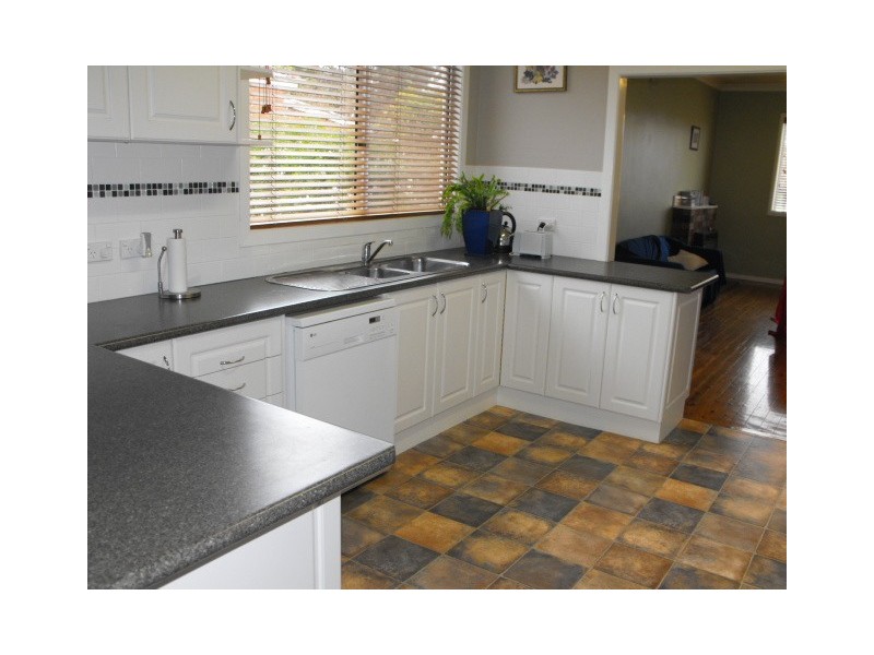 24 Junction Street, Parkes NSW 2870