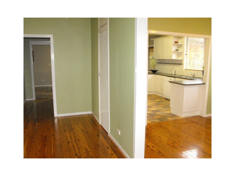 24 Junction Street, Parkes NSW 2870