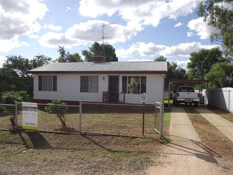 60 Medlyn, Parkes NSW 2870