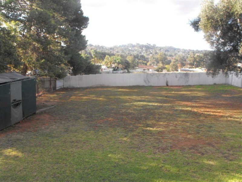 60 Medlyn, Parkes NSW 2870