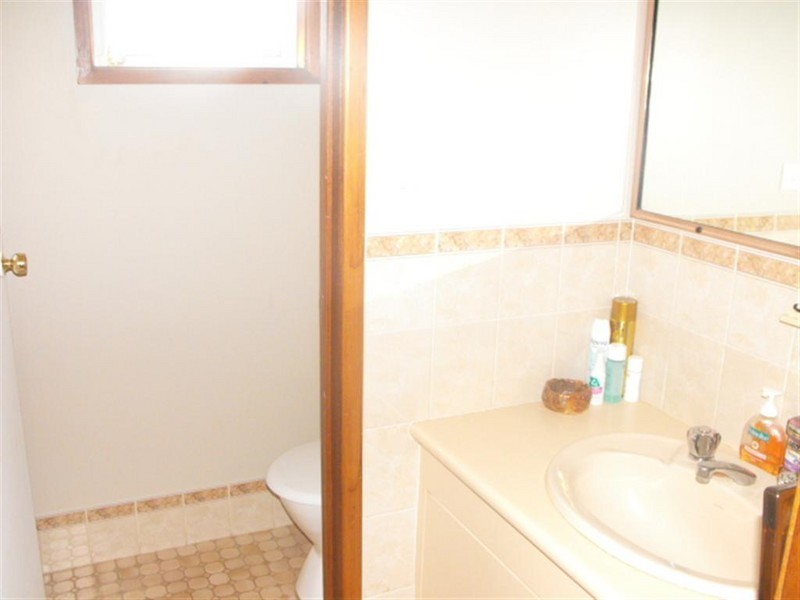 60 Medlyn, Parkes NSW 2870