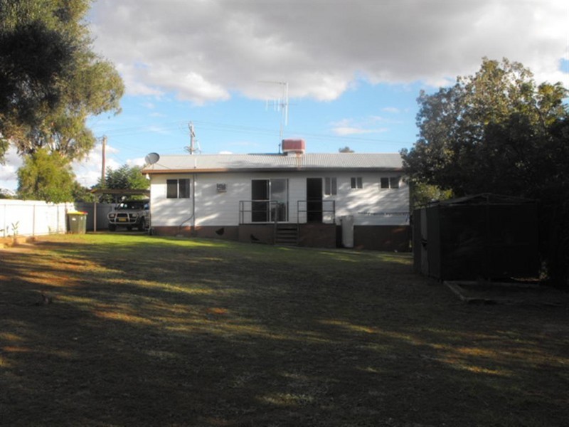 60 Medlyn, Parkes NSW 2870