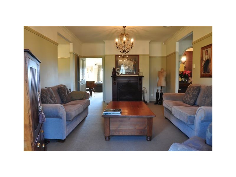 442 The Escort Way, Orange NSW 2800