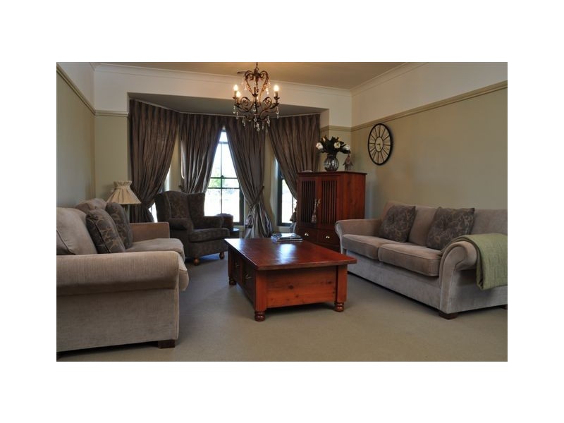 442 The Escort Way, Orange NSW 2800