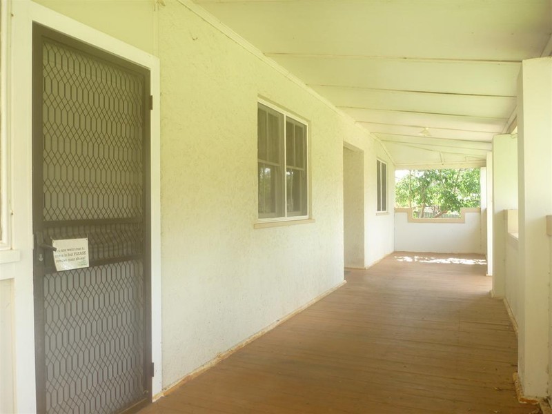 88 Euchie Street, Peak Hill NSW 2869