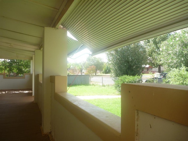 88 Euchie Street, Peak Hill NSW 2869