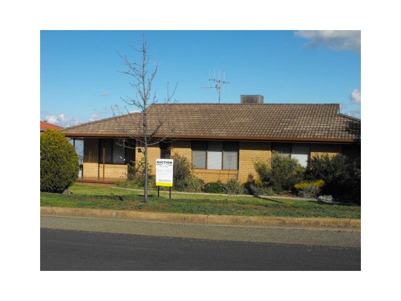 9 Want Street, Parkes NSW 2870