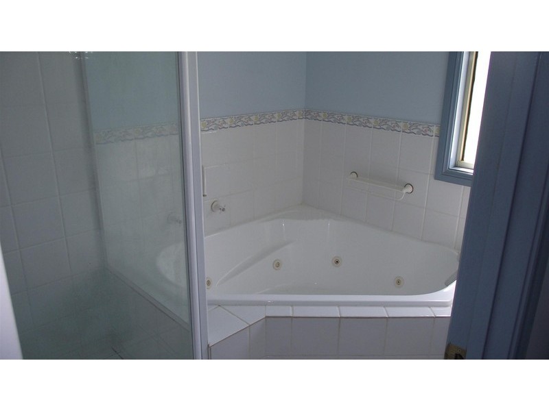 7 Lawson Street, Parkes NSW 2870