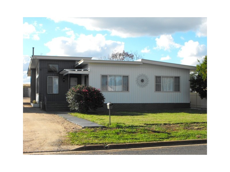 40 Webb Street, Parkes NSW 2870