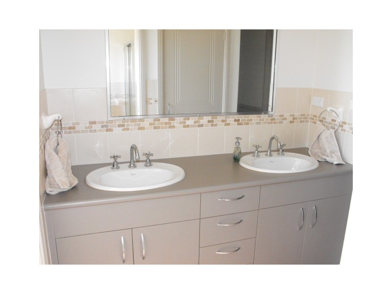 23 Park Street, Parkes NSW 2870