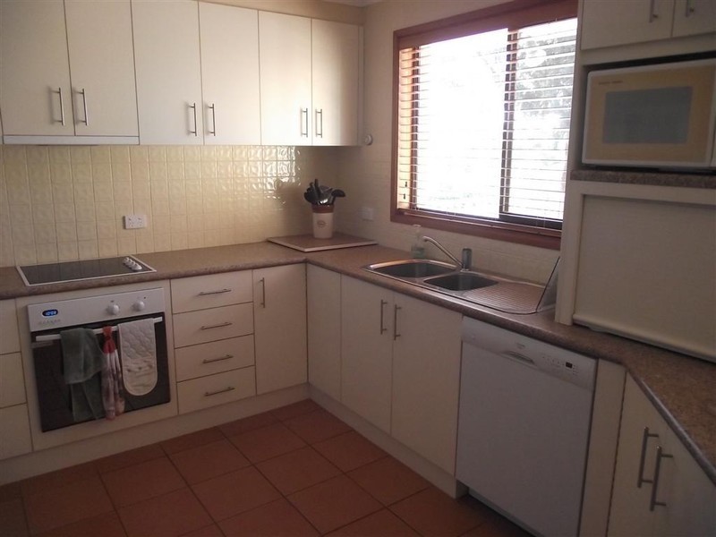 7 Panorama Crescent, Parkes NSW 2870