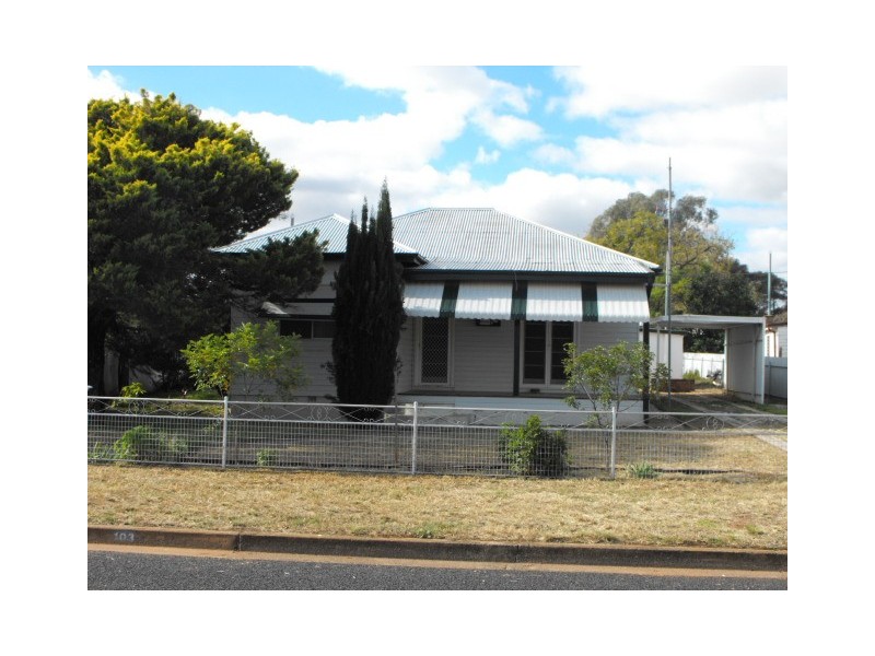 103 Boori Street, Peak Hill NSW 2869