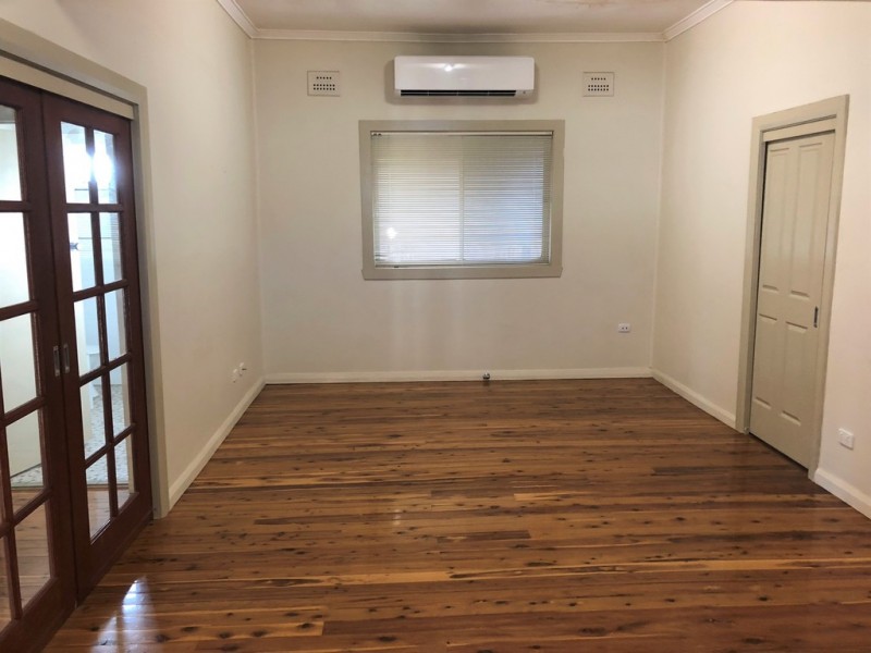 103 Boori Street, Peak Hill NSW 2869