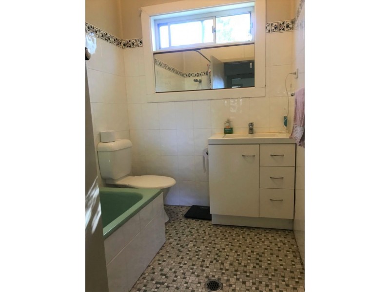 103 Boori Street, Peak Hill NSW 2869