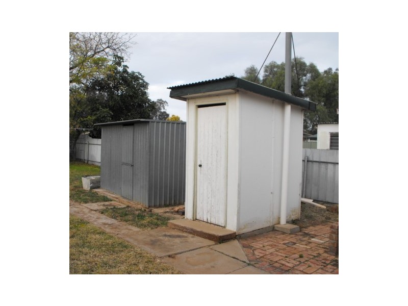 103 Boori Street, Peak Hill NSW 2869