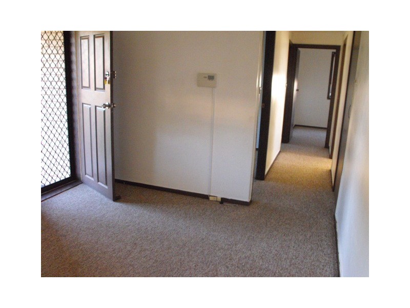12 lawson Street, Parkes NSW 2870