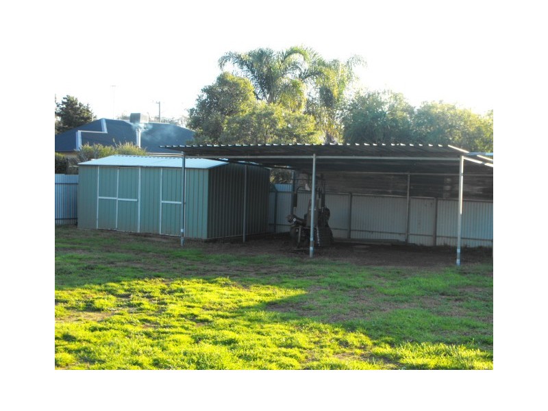 12 lawson Street, Parkes NSW 2870