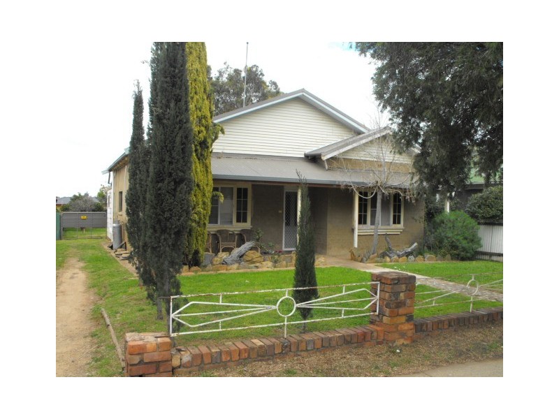 77 Dalton Street, Parkes NSW 2870