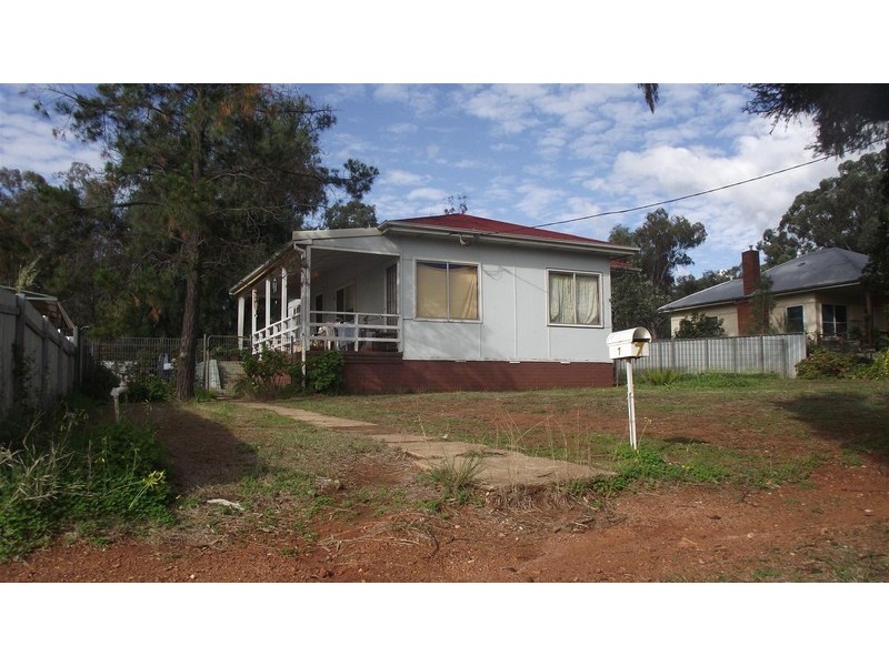 7 Caswell, Peak Hill NSW 2869