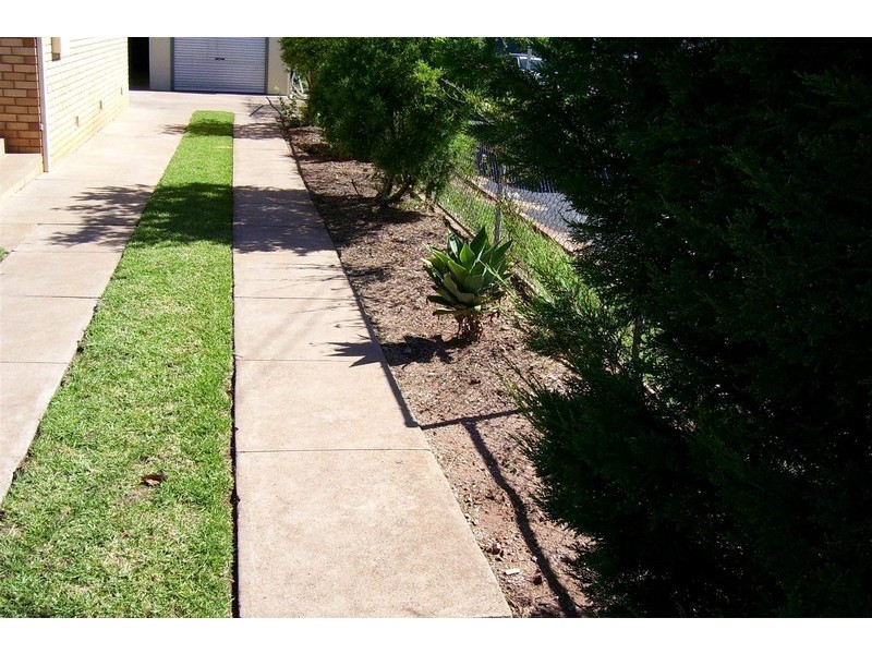 53 Dalton, Parkes NSW 2870