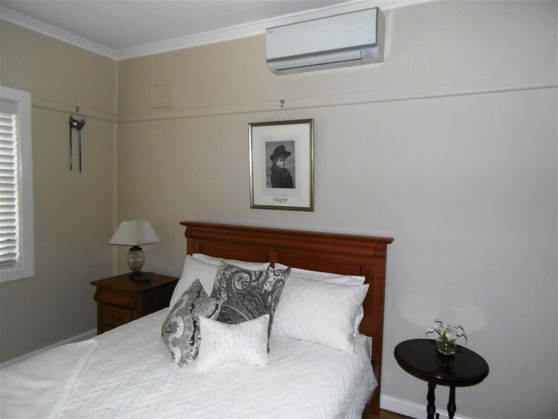 16 Forster Street, Parkes NSW 2870