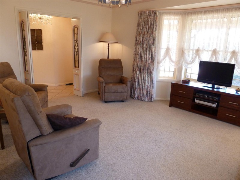 3 Flinders street, Parkes NSW 2870
