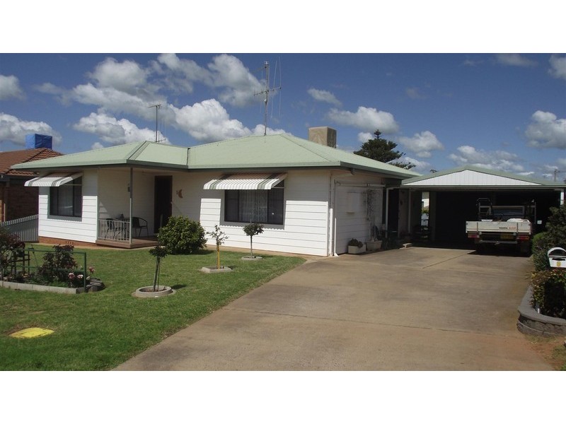 5 Werona Place, Parkes NSW 2870