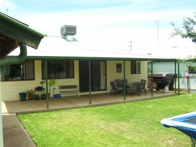 24 Pearce Street, Parkes NSW 2870