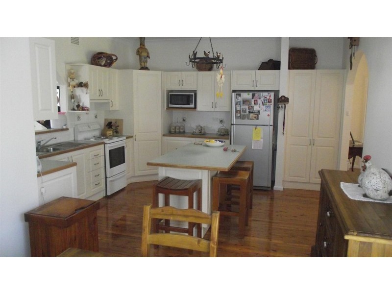15 Middleton street, Parkes NSW 2870