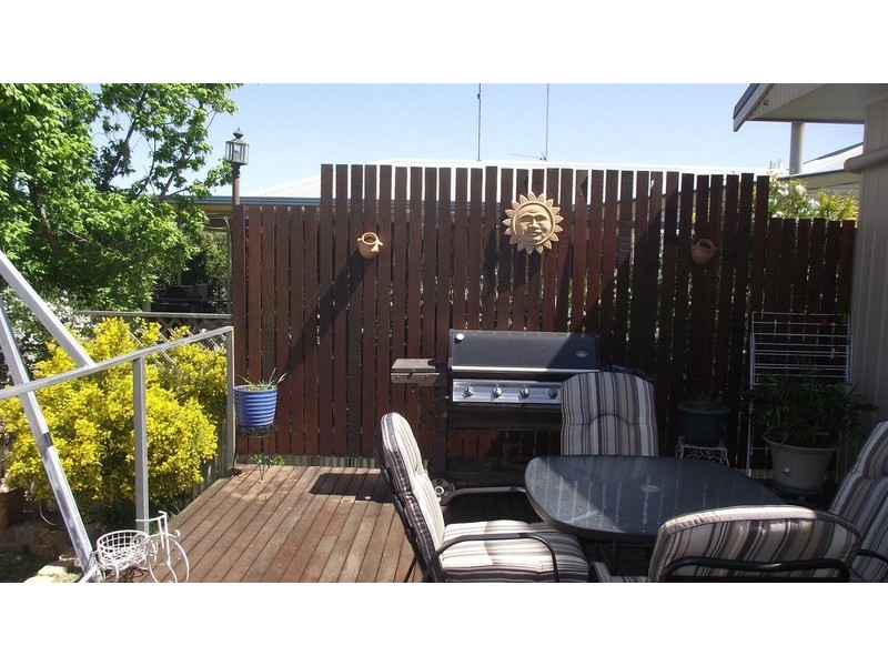 15 Middleton street, Parkes NSW 2870