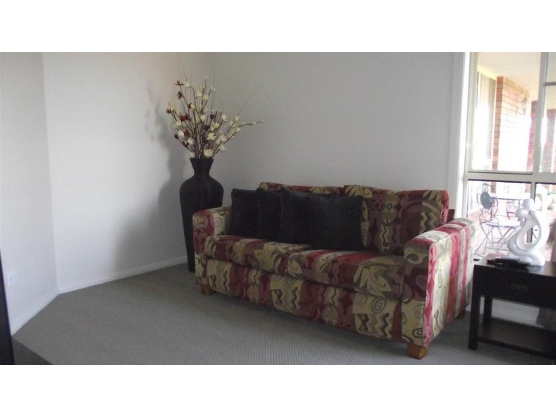 11 Ballerdee Lane, Parkes NSW 2870