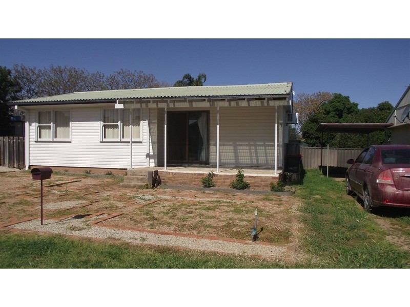 7 Moon Crescent, Parkes NSW 2870