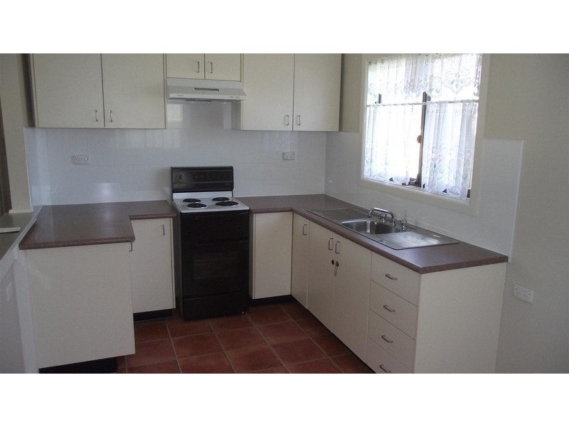 7 Moon Crescent, Parkes NSW 2870