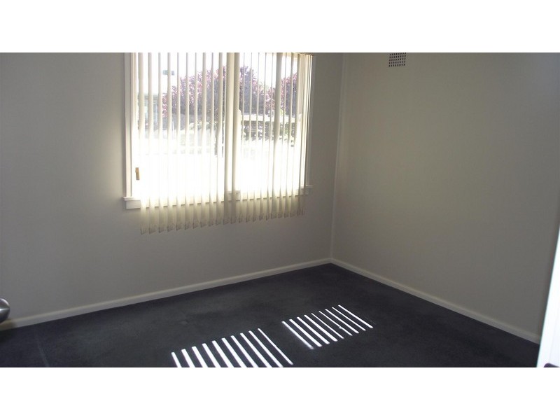 7 Moon Crescent, Parkes NSW 2870