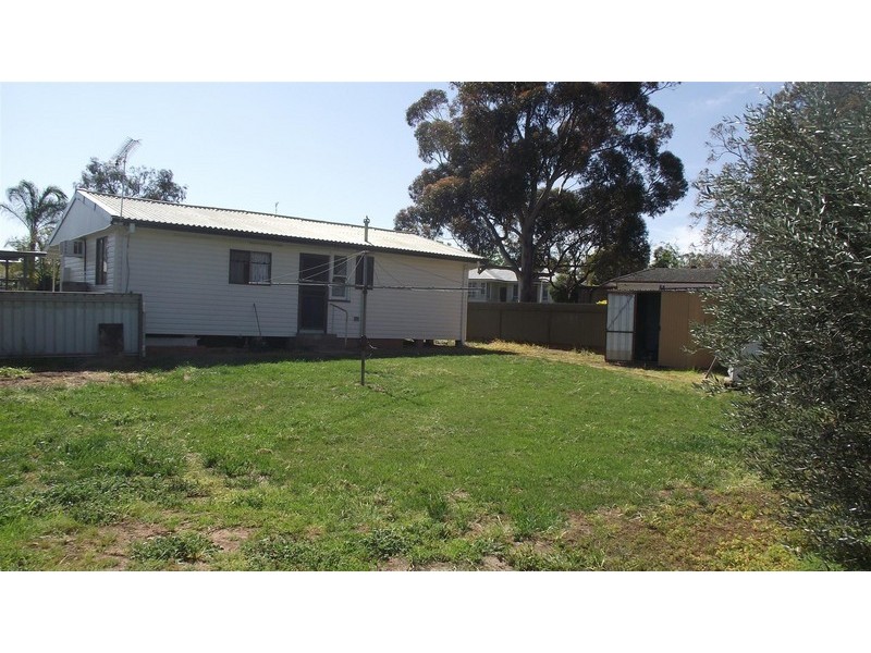 7 Moon Crescent, Parkes NSW 2870